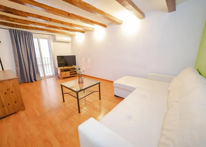 Rustic Poble Sec Apartment